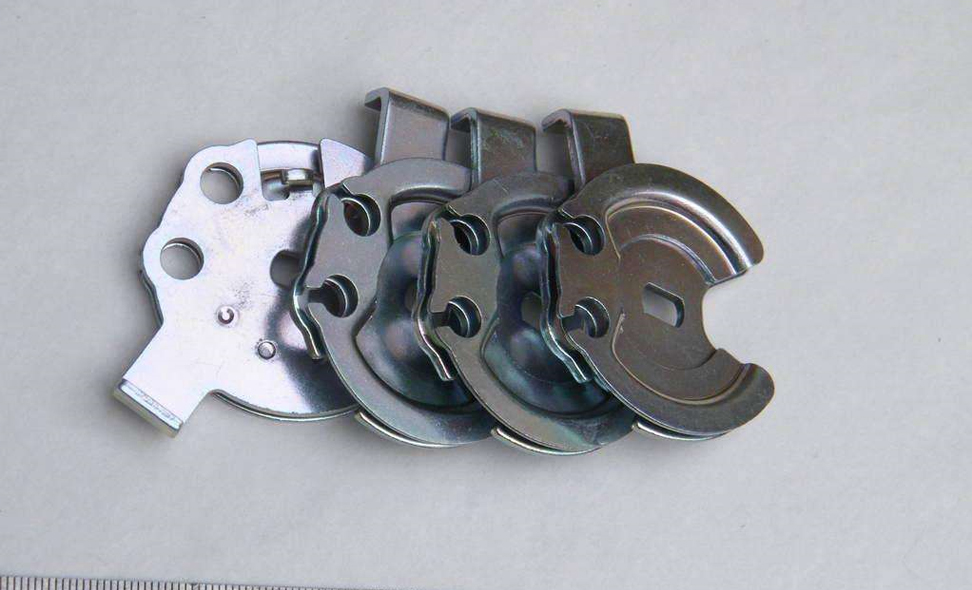 精密冲压 Empat Masalah dalam Pembangunan Industry Stamping Precision China(pic2)