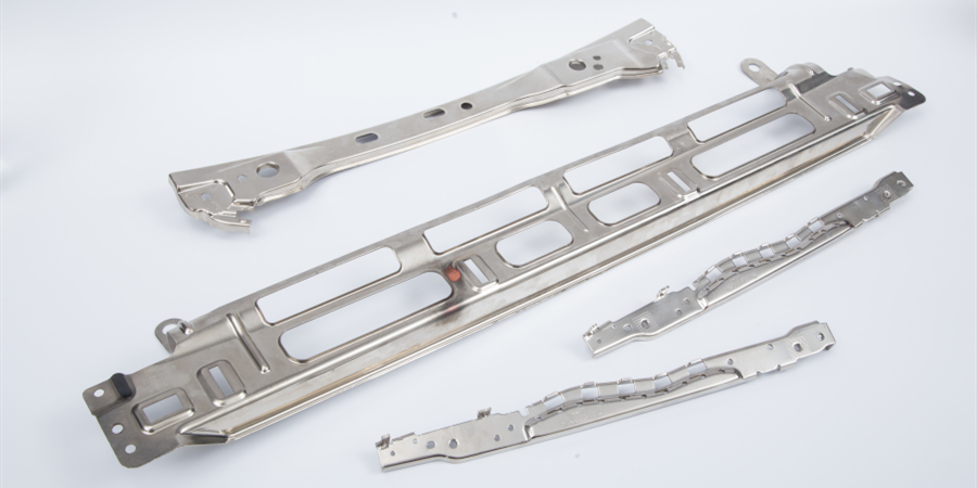 What is the sequence for dismantling stamping molds in a metal stamping factory