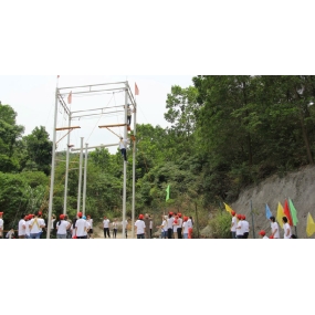 En 2014, la compañía organizó entrenamiento de expansión al aire libre (foto)